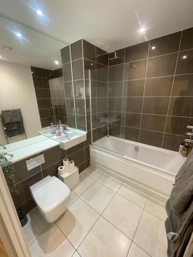 Luxury London Apartment - Steps To East Croydon Train Station Dış mekan fotoğraf